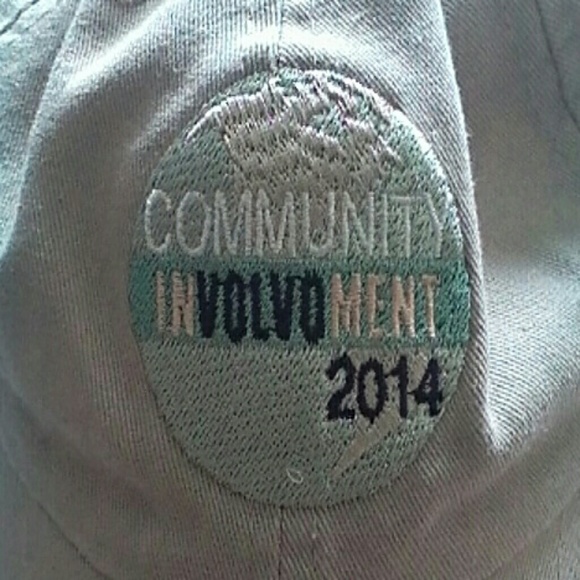 Volvo Community Services $15SZ 1 size+gift - Picture 4 of 4